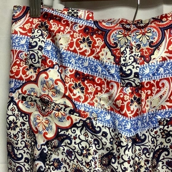 𝅺L’Agence Silk Paisley Printed High Rise Crop Pants - Picture 6 of 11